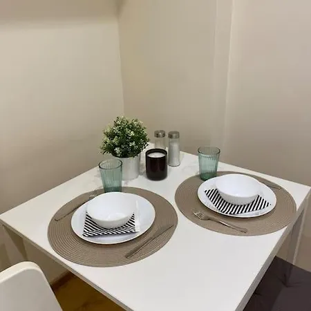 Cozy Apartment Near City Center Riga Exterior photo