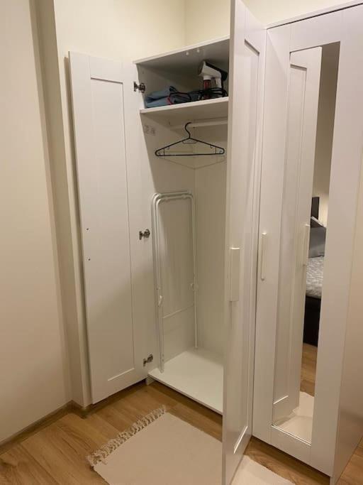 Apartment Cozy Near Center *
